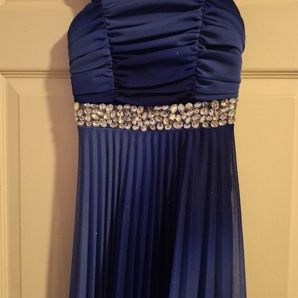 Speechless formal dress size 7 - Picture 3 of 9